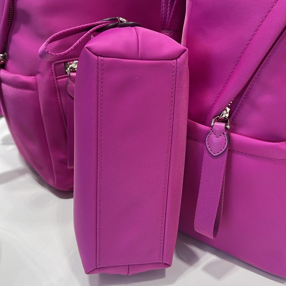 Kate Spade Chelsea Nylon Cosmetic Bag
Baja Rose
NWT - Picture 8 of 16